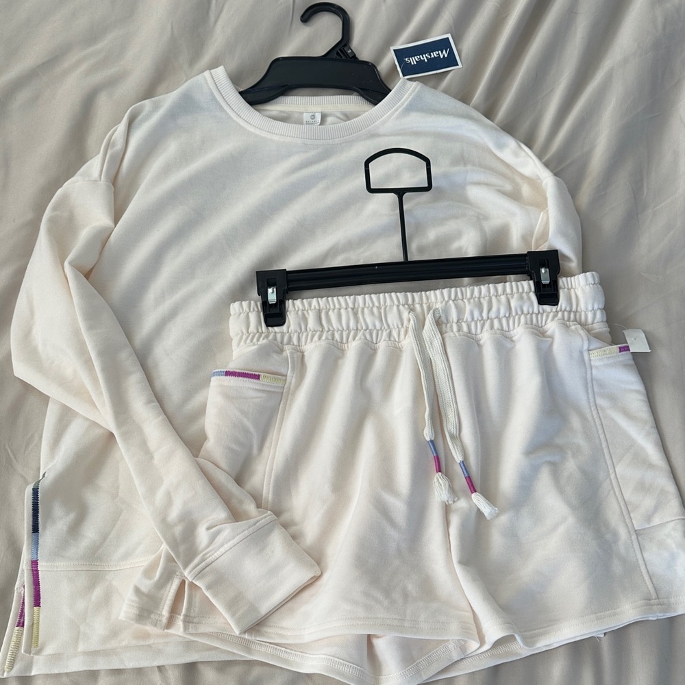 NWT Lounge Set